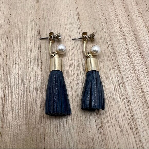 Navy blue tassel fringe faux pearl crystal post earrings with gold tone backing - Picture 7 of 7